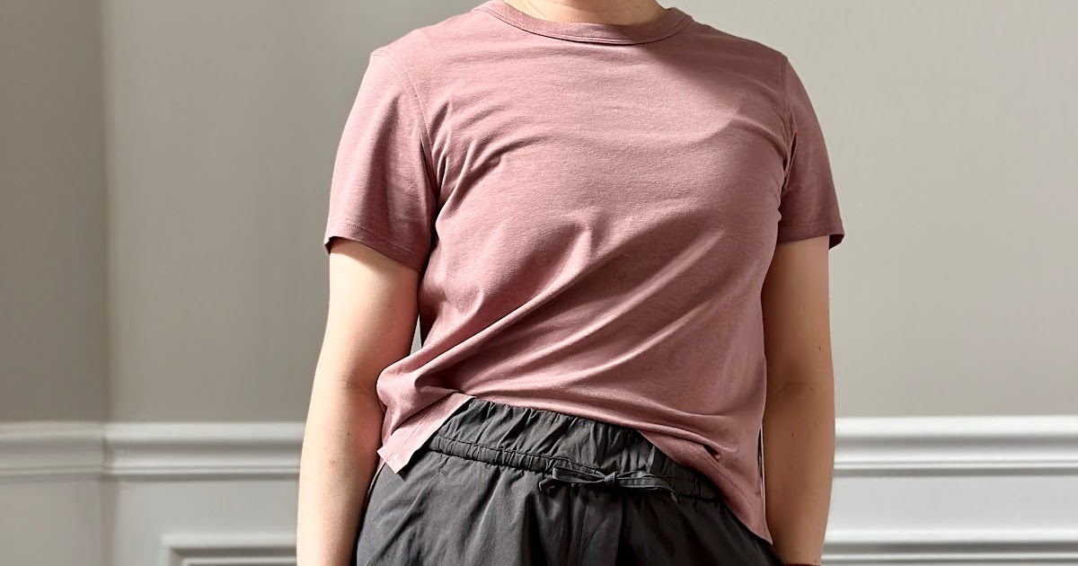 Fit Review Friday! Lululemon Wide-Sleeve Gathered Hem T-Shirt, Cinchable  Waist High-Rise Woven Short 3.5 & Classic Fit Cotton-Blend T-Shirt & City  Adventurer Belt Bag