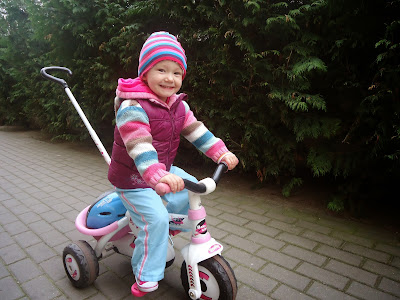 Rowerek idealny na prezent Smoby First BIke - jako pierwszy rowerek dla dziecka