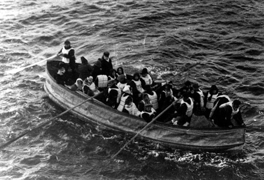 titanic-lifeboat