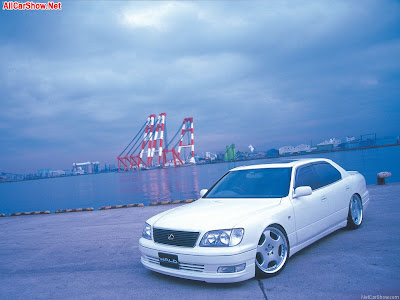 2000 Wald Lexus LS