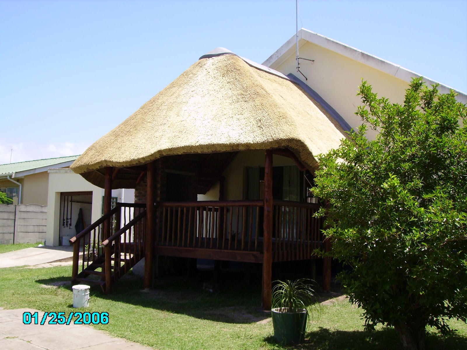 Thatch of the Day: Thatch Lapa, Braai & Outdoor Entertainment Area ...