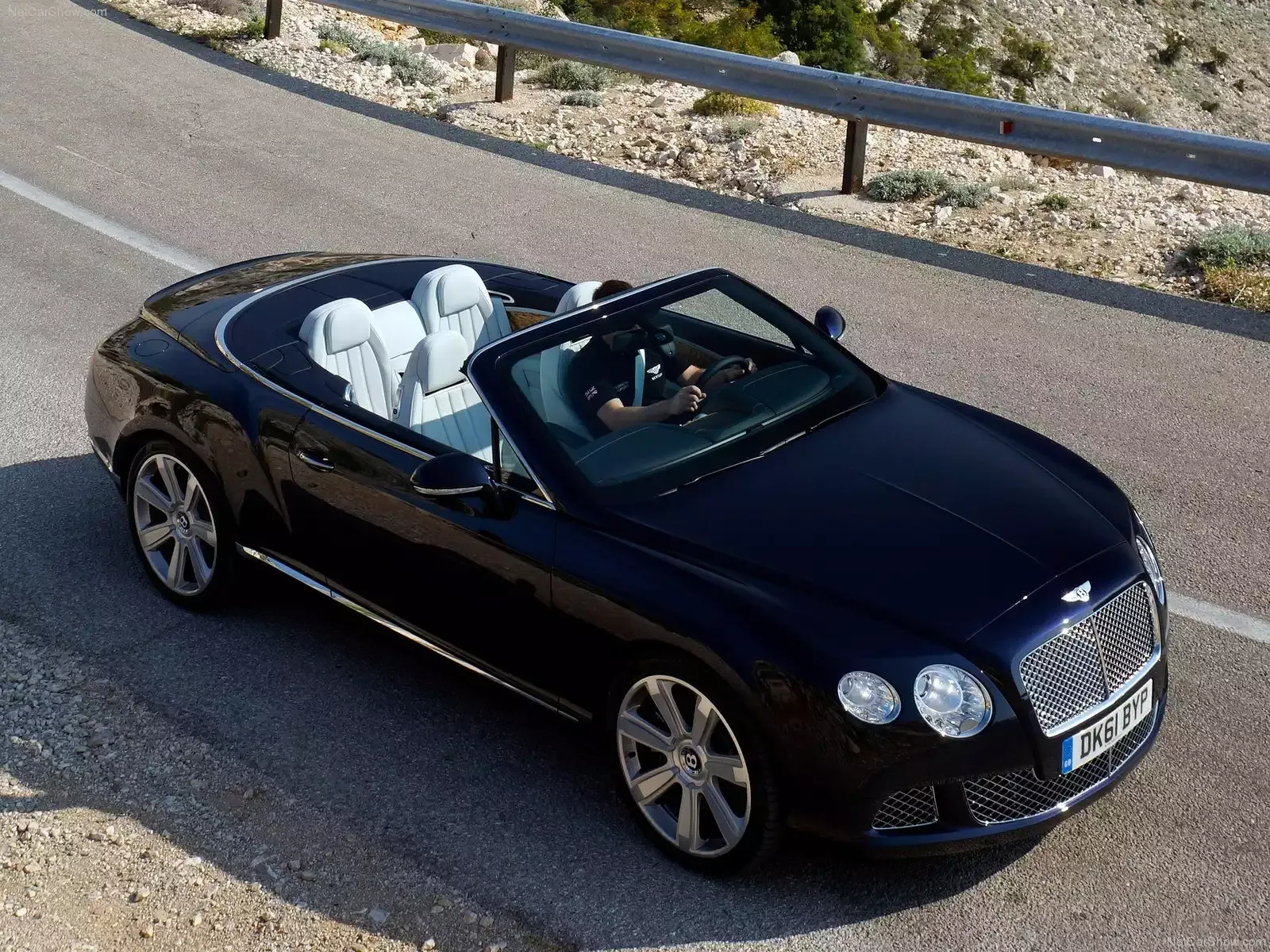 Hình ảnh xe ô tô Bentley Continental GTC 2012 & nội ngoại thất