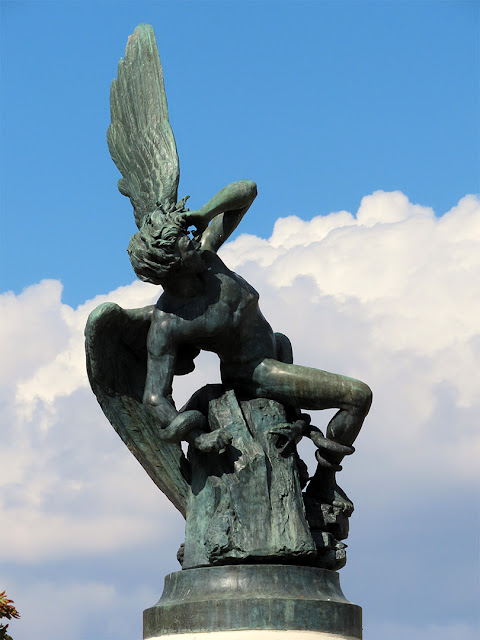 Fuente del Ángel Caído (Fountain of the Fallen Angel) by Ricardo Bellver, Parque del Buen Retiro, Madrid