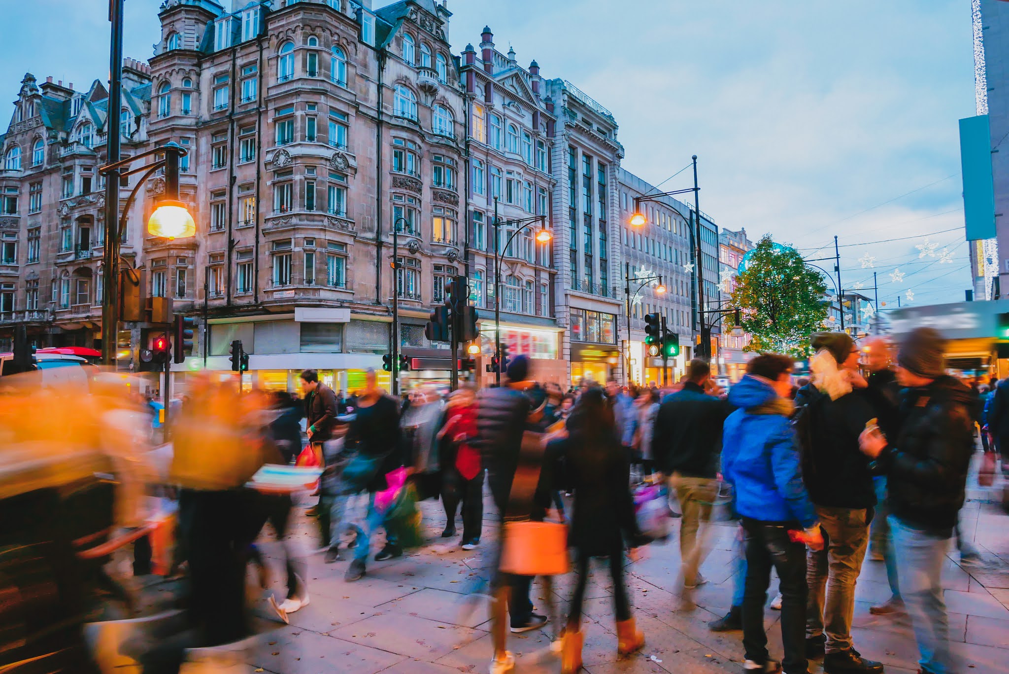 oxford street crowds