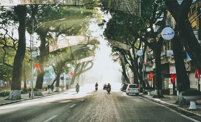 Peaceful beauty of Ha Noi during the holiday 1