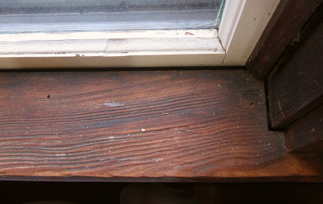 Right side of window sill