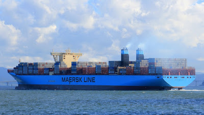  She has the largest cargo capacity in TEU of any ship yet constructed.