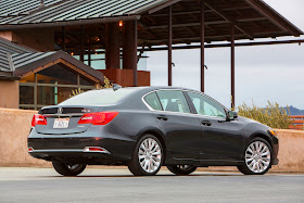 Rear 3/4 view of 2014 Acura RLX