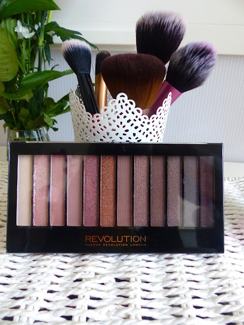 Recenzja Paletki - Makeup Revolution Redemption Iconic 3 