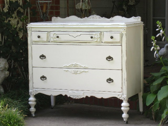 How to Antique Furniture White