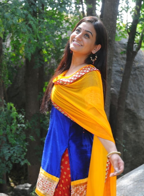 Aksha Pardasany in Blue Churidar Yellow Dupatta