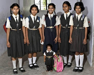 School Photo Of World’s Shortest Woman 'Jyoti Amge'