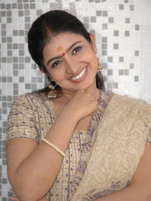 Tamil TV Serial Actress Sujitha Hot in Chudithar Stills