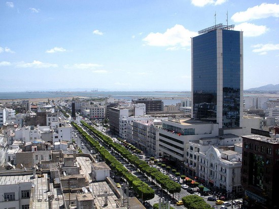 Tunis, Porte de la Méditerranée, Entre Histoire et Modernité
