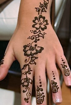 Simple and cute Mehndi designs that are superb and super easy