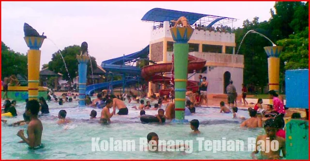 Foto Kolam Renang Tepian Rajo Jambi