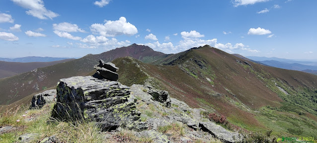 Pequeña cima camino al Ancares