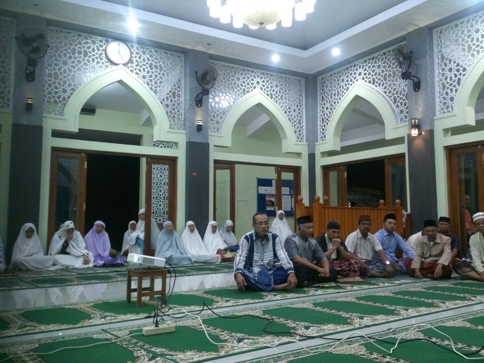 Ngobar di Masjid Assalam