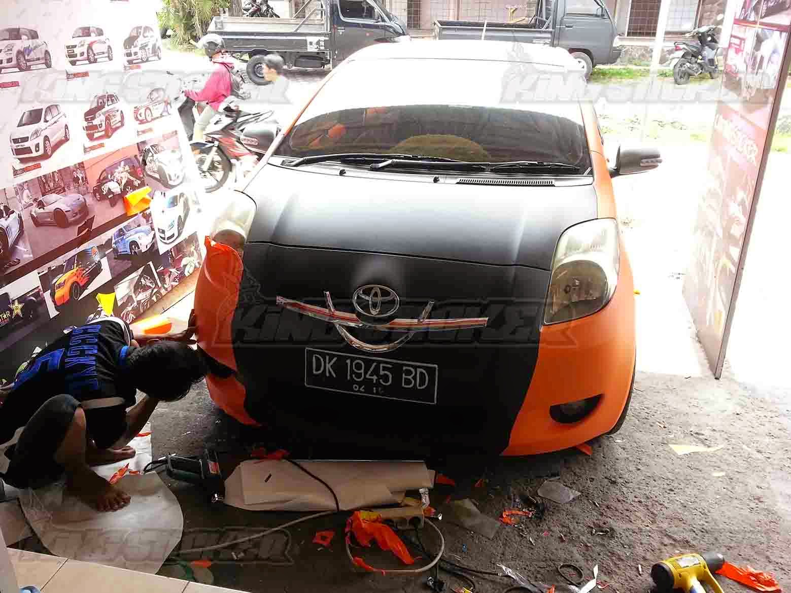 Cutting Sticker Mobil Yaris Hitam Modifikasi Style