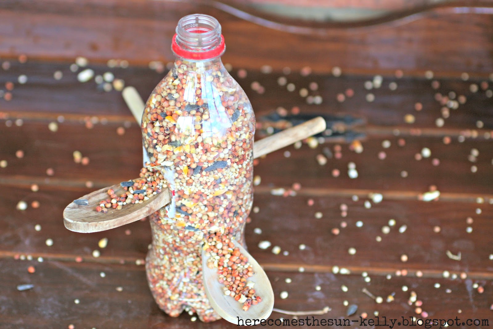 how to make a wooden bird feeder