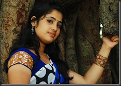 Sollamatten-Movie-heroine-jismi