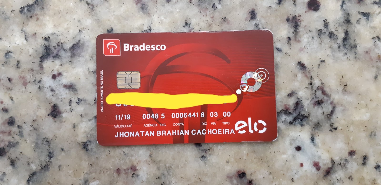 Jhonathan Brahian Cachoeira - cartão Bradesco encontrado 