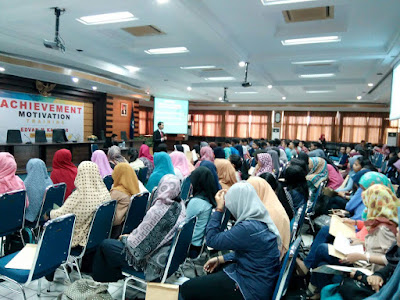 edvan m kautsar, motivator indonesia, motivator terabit, motivator termuda, motivator muda, motivator sales, motivator asuransi, motivator kick off, training motivasi, seminar motivasi, pembicara motivasi, motivator perusahaan, motivator karyawan, training karyawan, training motivasi karyawan, motivator gesindo, motivasi bisnis, motivator muda