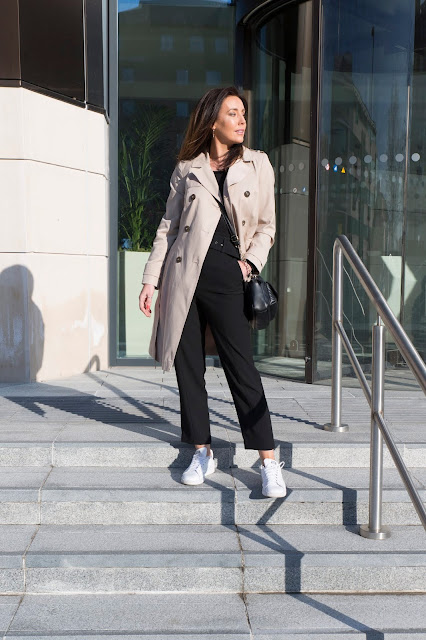 chic trench coat outfit