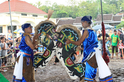 Wisata Pajangan - Polsek Pajangan Pam Jathilan Kudho Saputro Kalasan (KSP) Di Perum Pringgading Blok 12 Guwosari Pajangan 