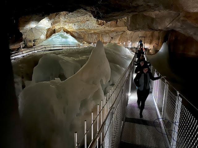 冰洞Ice Cave