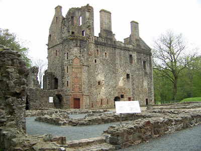 Classifying the castles of Scotland