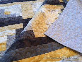 http://carrieontheprairie.blogspot.ca/2016/12/barbaras-mountain-quilt.html