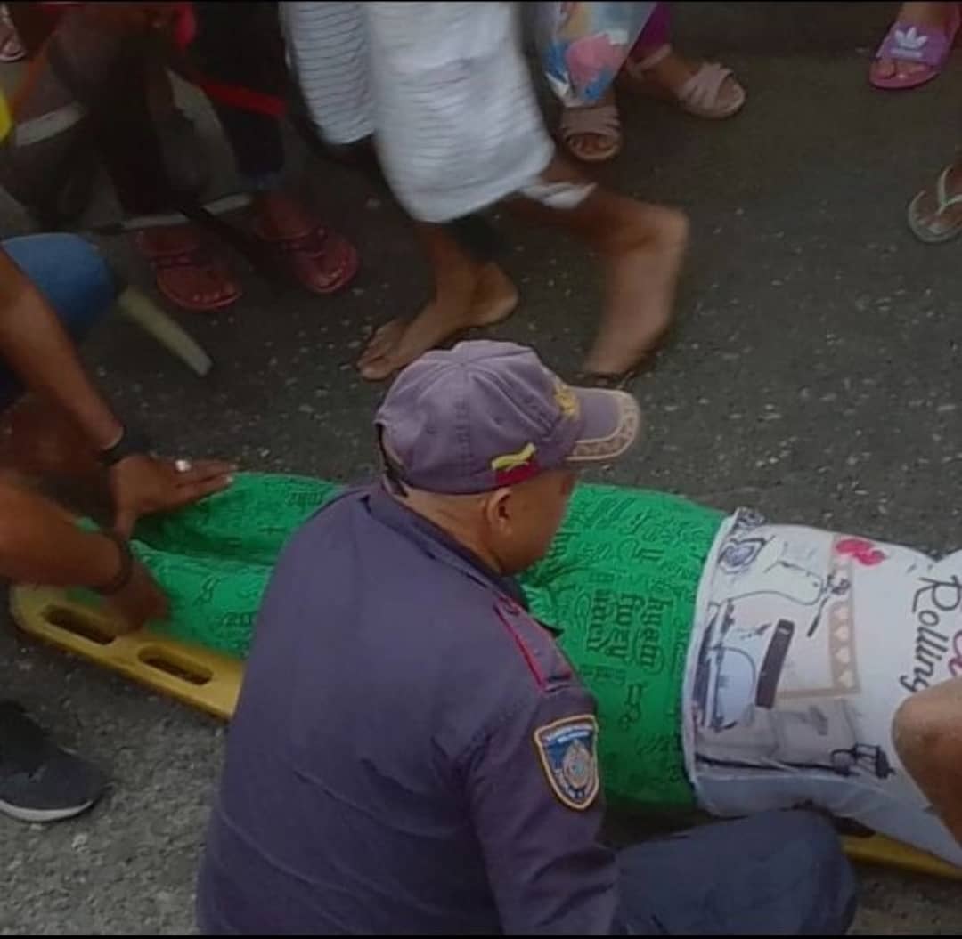 Lesionados una mujer y dos hombres en colisión de motos en Caja Seca