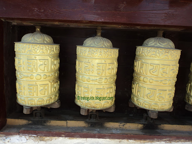 Om Mane Padme (Peme) Hun, praying wheel