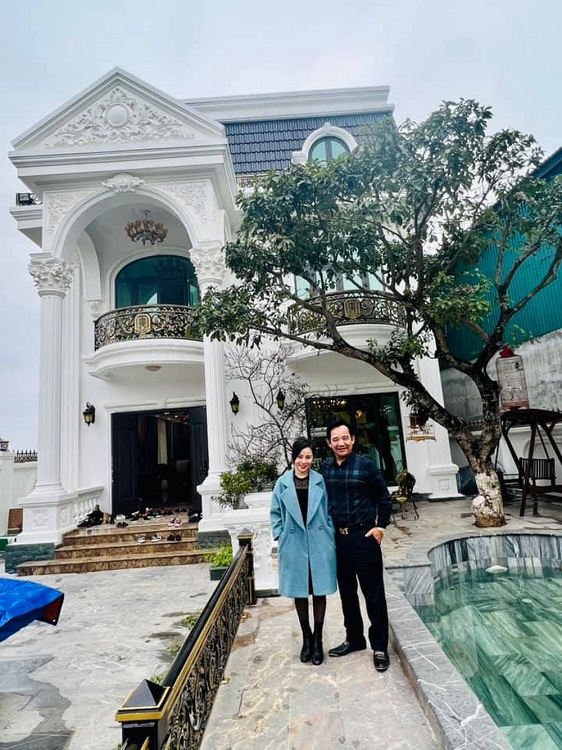 Biệt thự mới toanh của nghệ sĩ Quang Tèo khiến dân tình choáng váng - Ảnh 1.