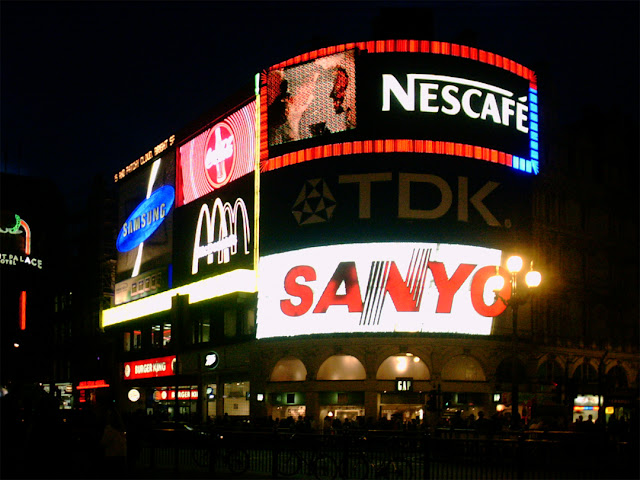 Billboard at night, Piccadilly Circus, London