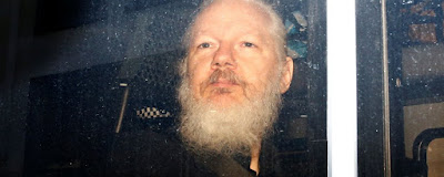 Julian Assange, do WikiLeaks, é condenado por violar Lei de Espionagem