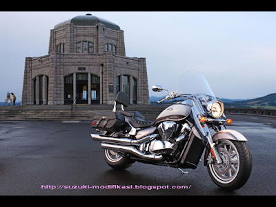 2010 Suzuki Boulevard C109RT