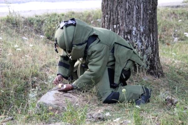 IED recovered in JK's Pulwama, major tragedy averted