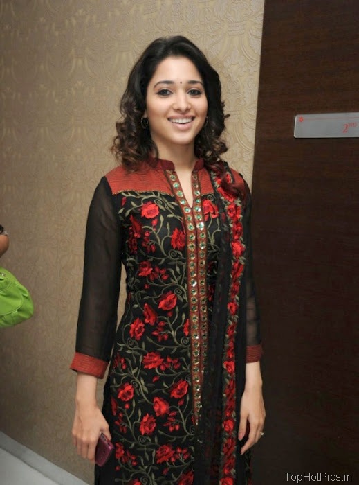 Tamanna Hot Pics in Indian Dress 5
