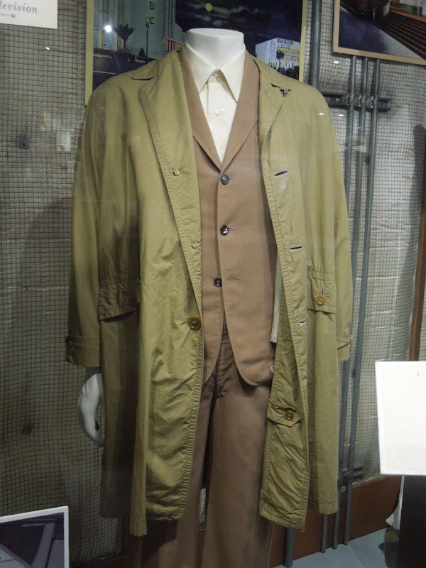 Peter Falk Columbo costume