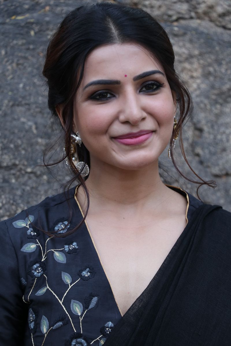 Theri actress Samantha launches Bangaru Bhoomi Developers Brochure -  Photos,Images,Gallery - 38281