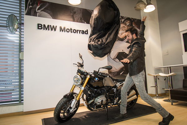 Sebastian-Martínez-celebra-un-año-como-embajador-BMW-MOTORRAD