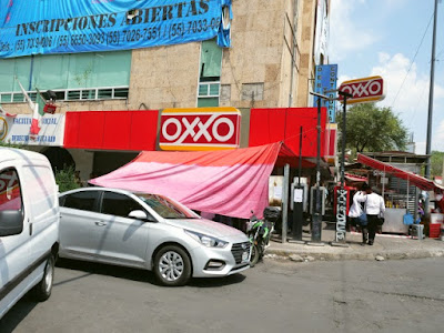 メキシコシティのコンビニoxxo