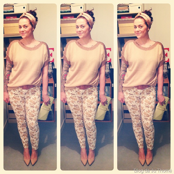 look calça floral, tricot nude renner e lenço no cabelo (1)