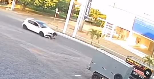 VÍDEO: Homem sofre atropelamento na avenida principal de Catolé do Rocha