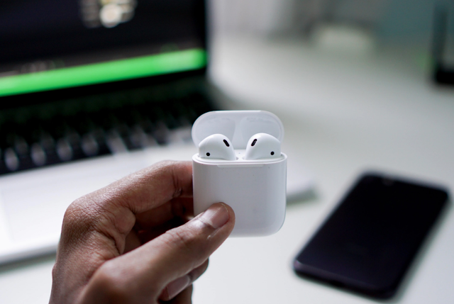 كيفية توصيل AirPods بجهاز كمبيوتر يعمل بنظام Windows 10