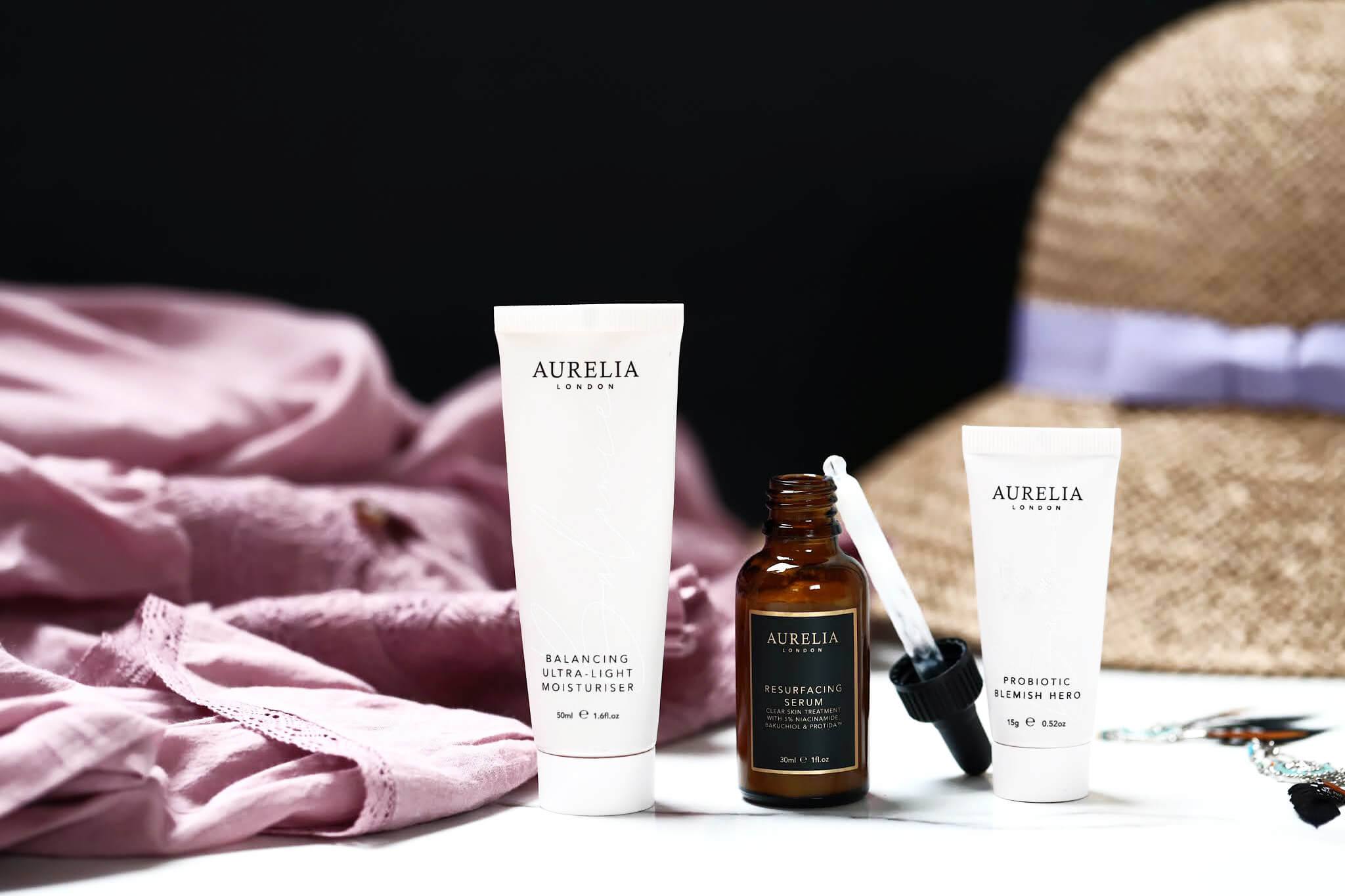 Aurelia London Serum resurfacing ultra balancing crème légère blemish hero