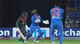 Rishabh Pant Looking For The Ball