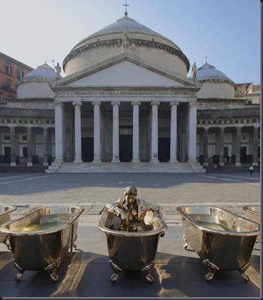 Fabre Italy Naples square Plebiscito 12/2008